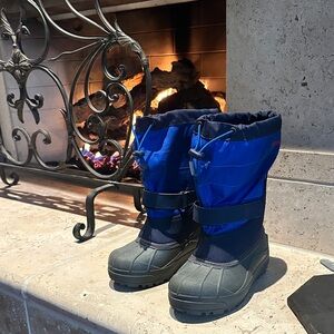 Columbia Blue and Black Snow Boots